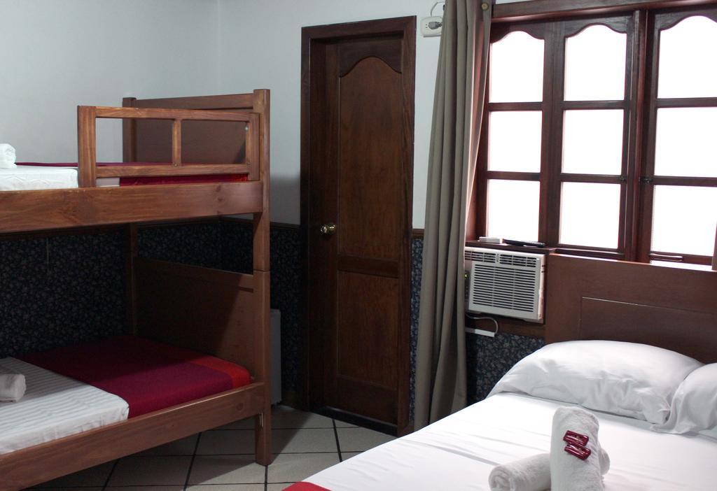 קאלי Pasadena Hostel חדר תמונה