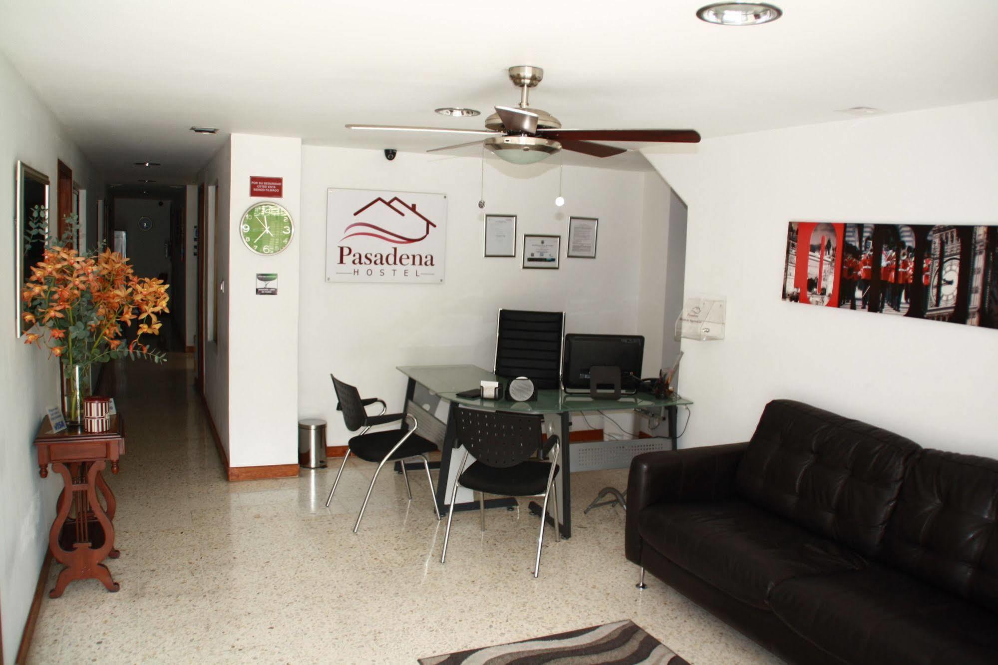 קאלי Pasadena Hostel מראה חיצוני תמונה